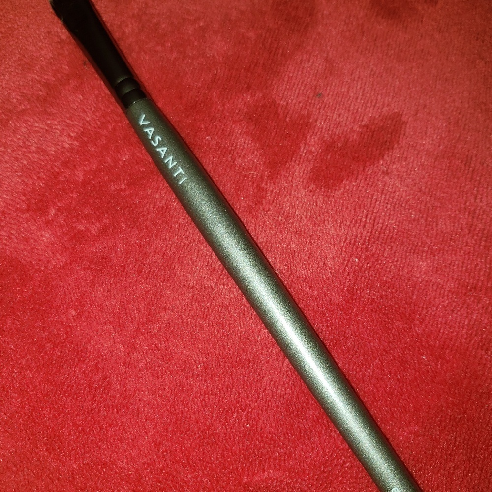new vasanti eyeshadow brush 🖌